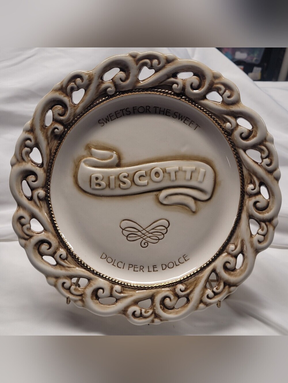 Grasslands Road Ceramic Biscotti Cream And Goldtone Trim Platter With Stand
